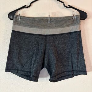 Lululemon Gray Women's Shorts sz 6 VERY SOFT